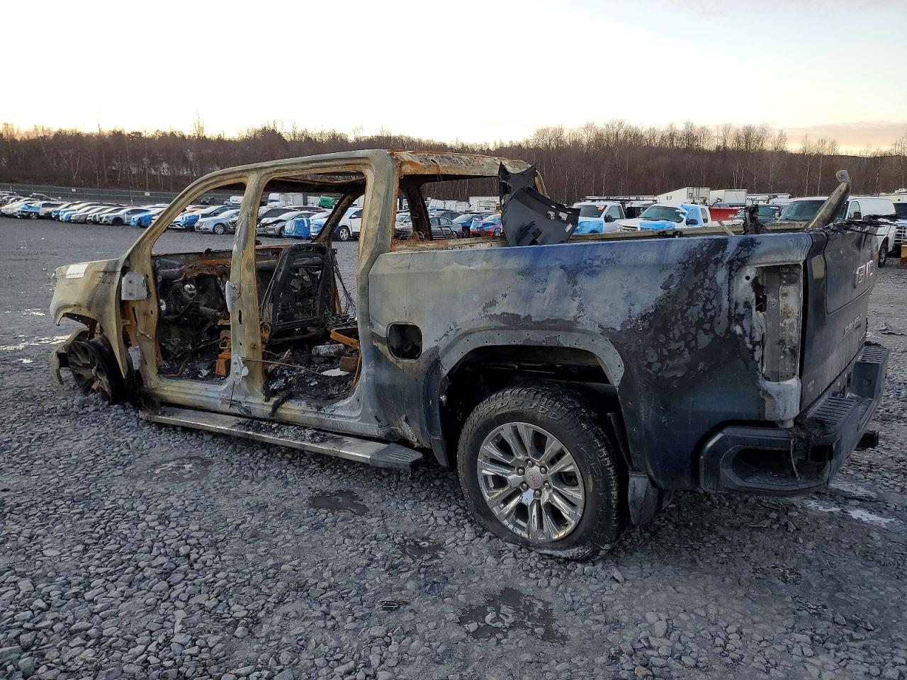 2020 GMC SIERRA K1500 DENALI photo 2