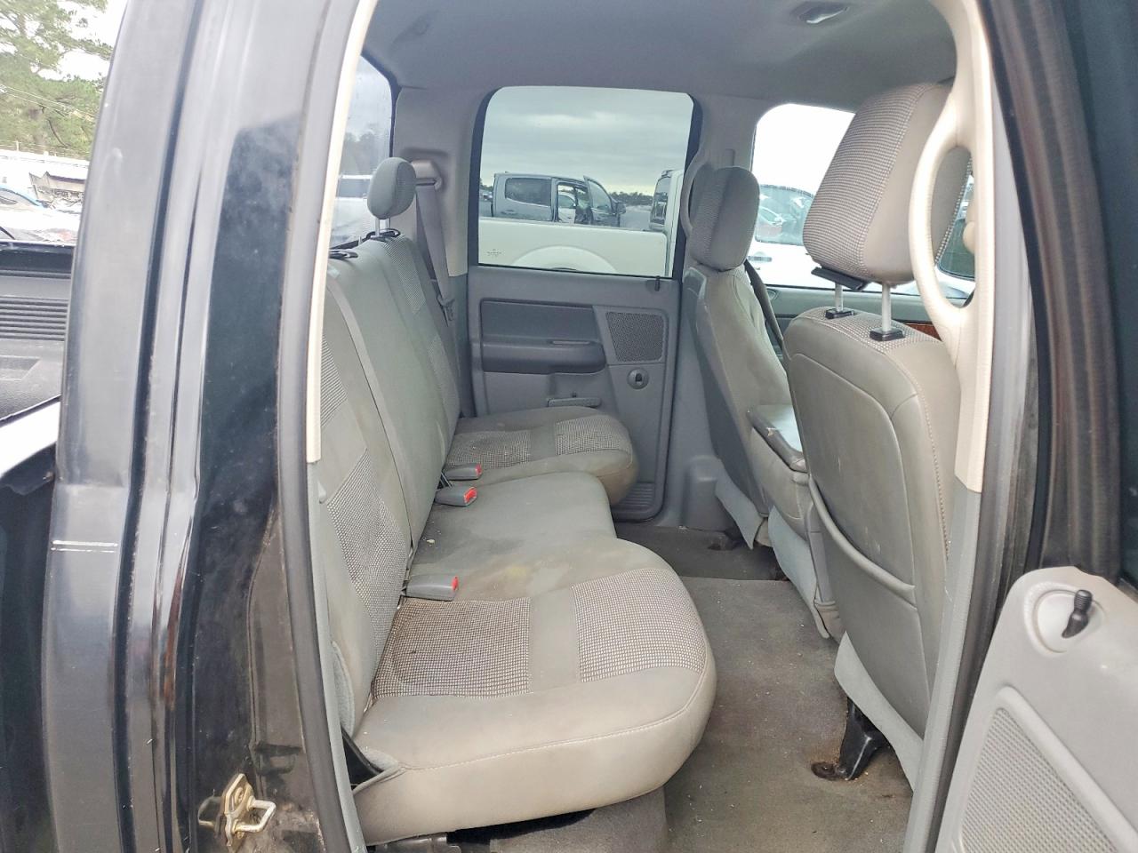 2006 DODGE RAM 1500 ST photo 10