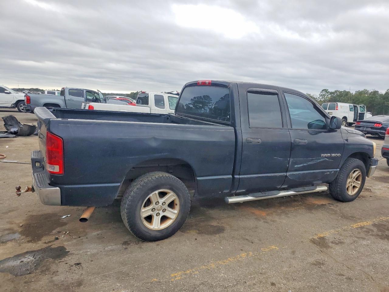 2006 DODGE RAM 1500 ST photo 3