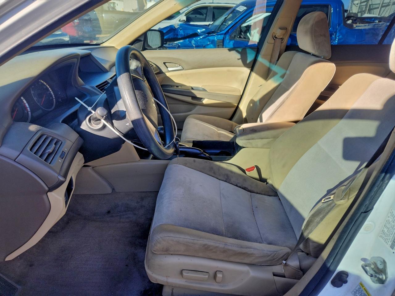 2010 HONDA ACCORD LXP photo 7