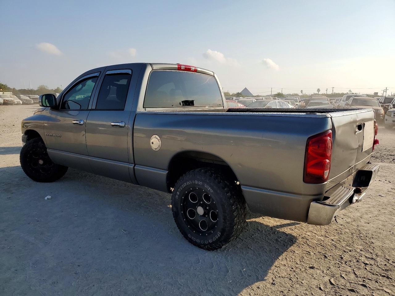 2007 DODGE RAM 1500 ST photo 2