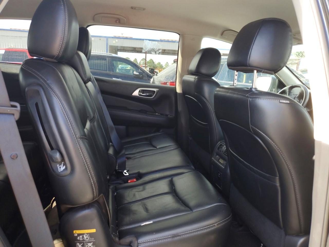 2017 NISSAN PATHFINDER S photo 11