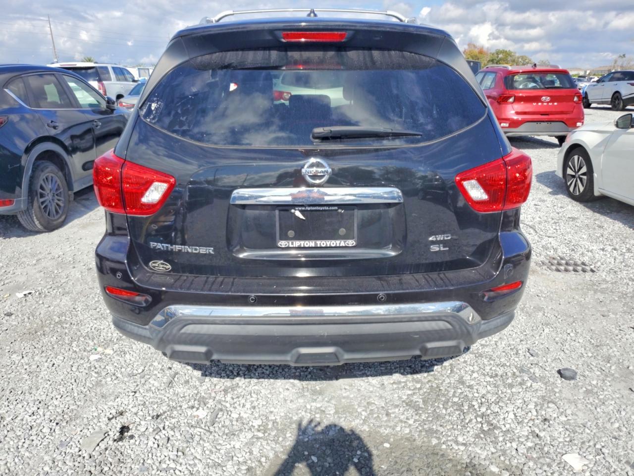 2017 NISSAN PATHFINDER S photo 6