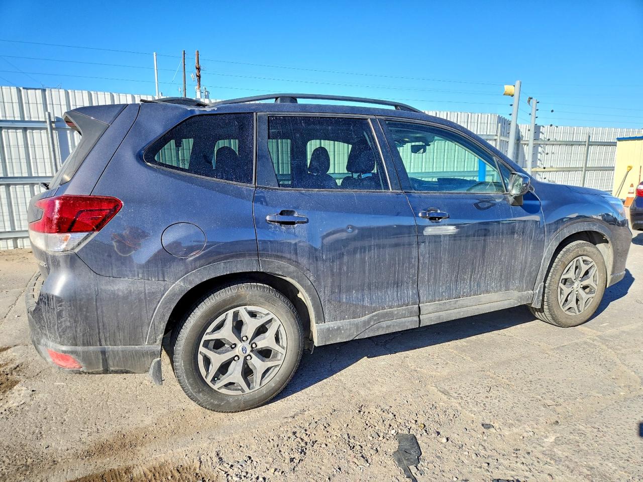 2020 SUBARU FORESTER PREMIUM photo 3