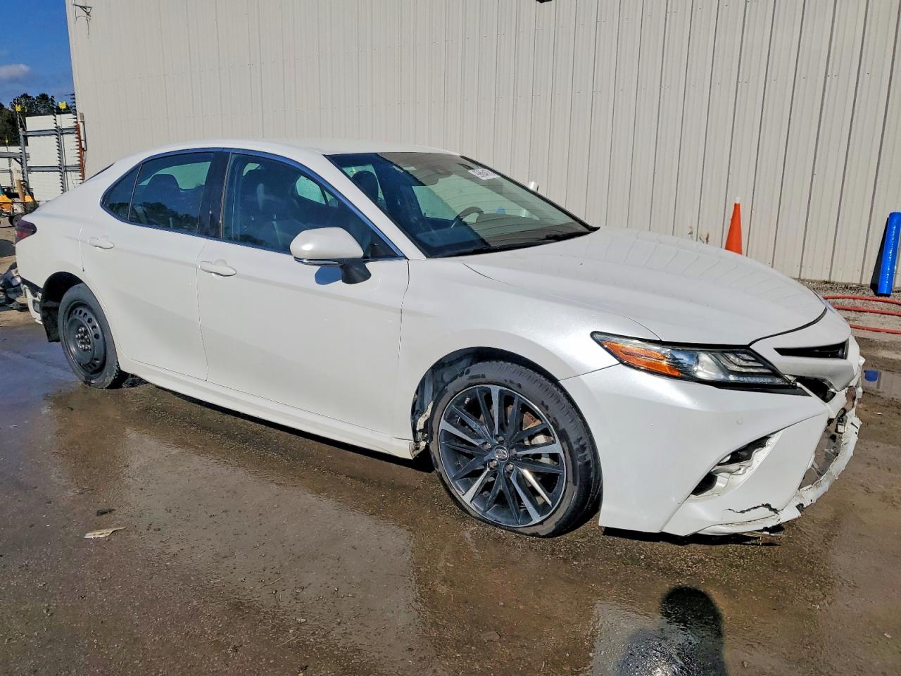 2018 TOYOTA CAMRY XSE photo 4