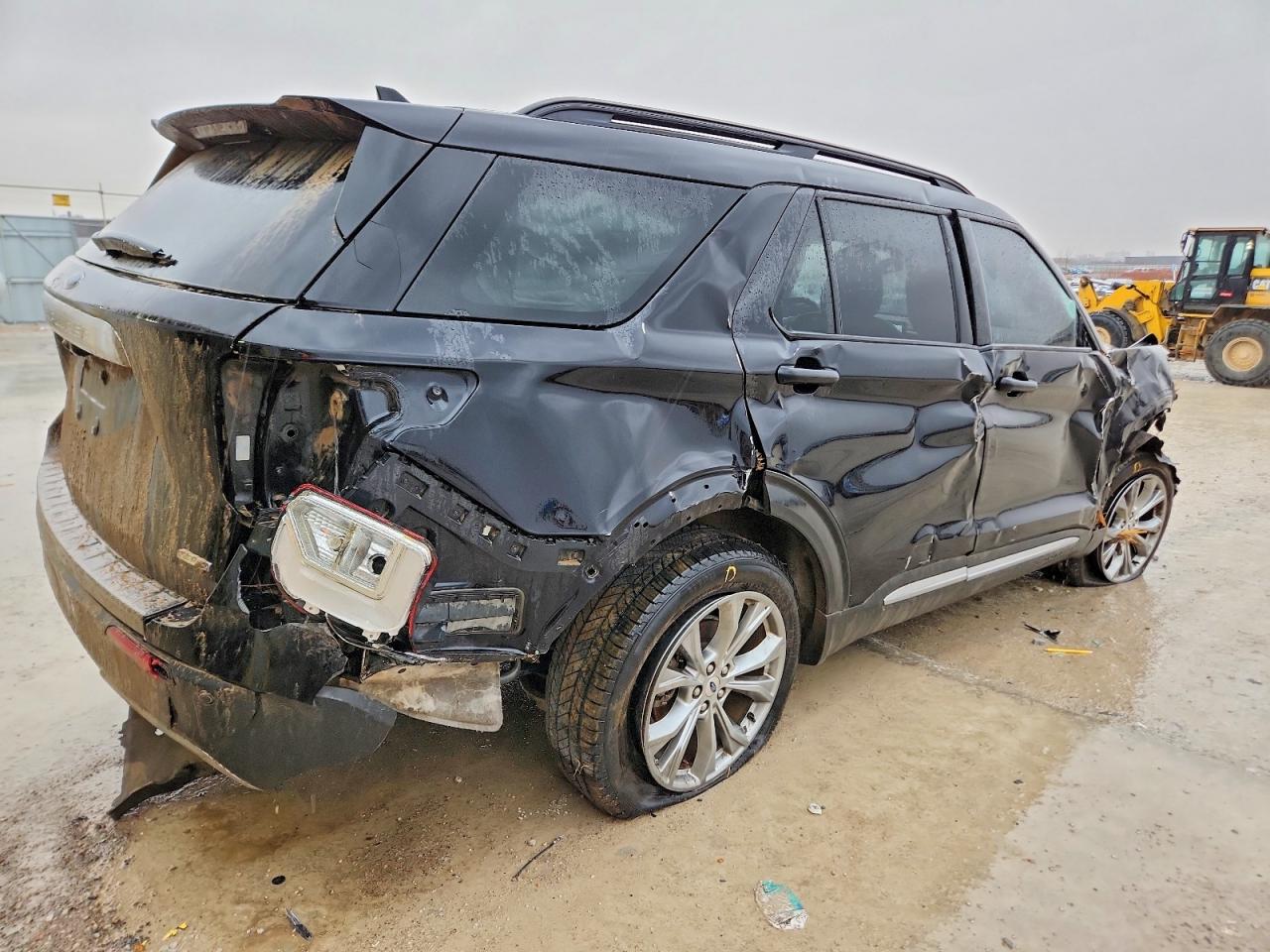 2020 FORD EXPLORER XLT photo 3