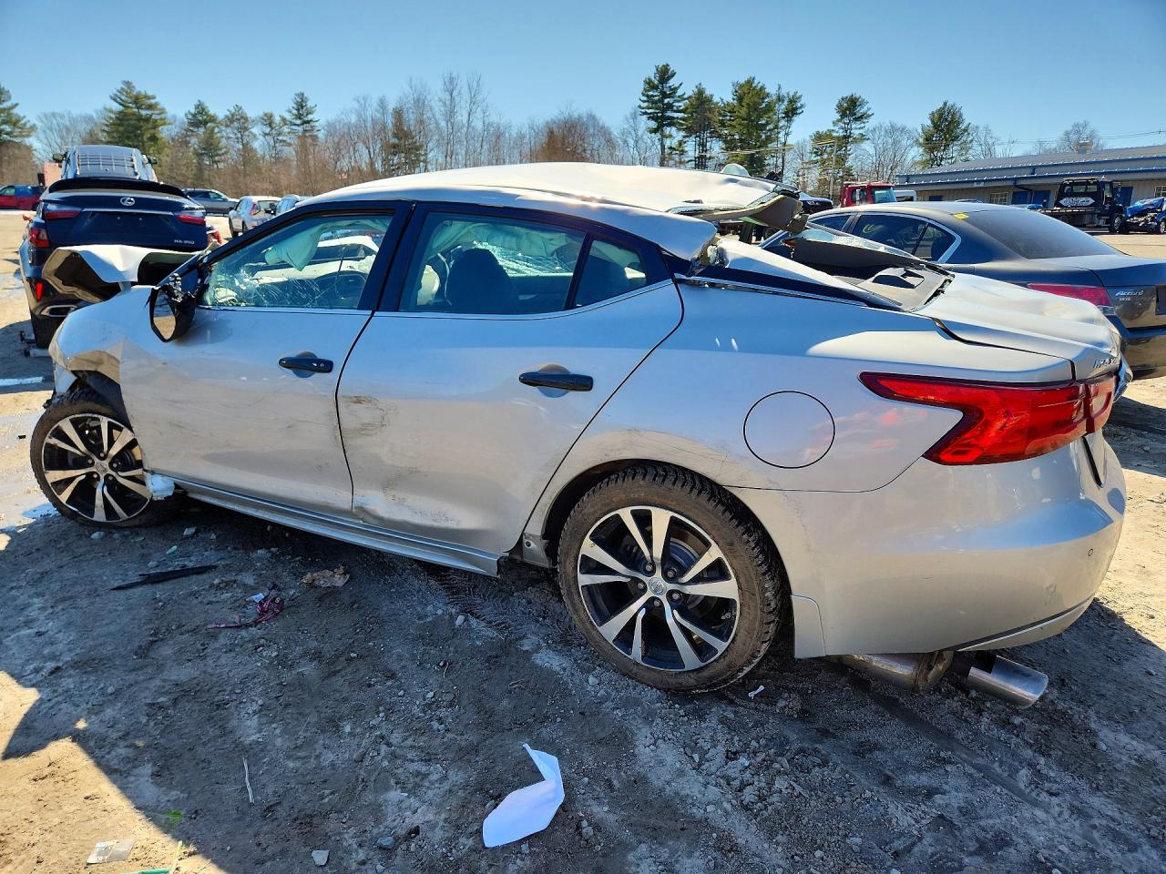 2017 NISSAN MAXIMA SV photo 3
