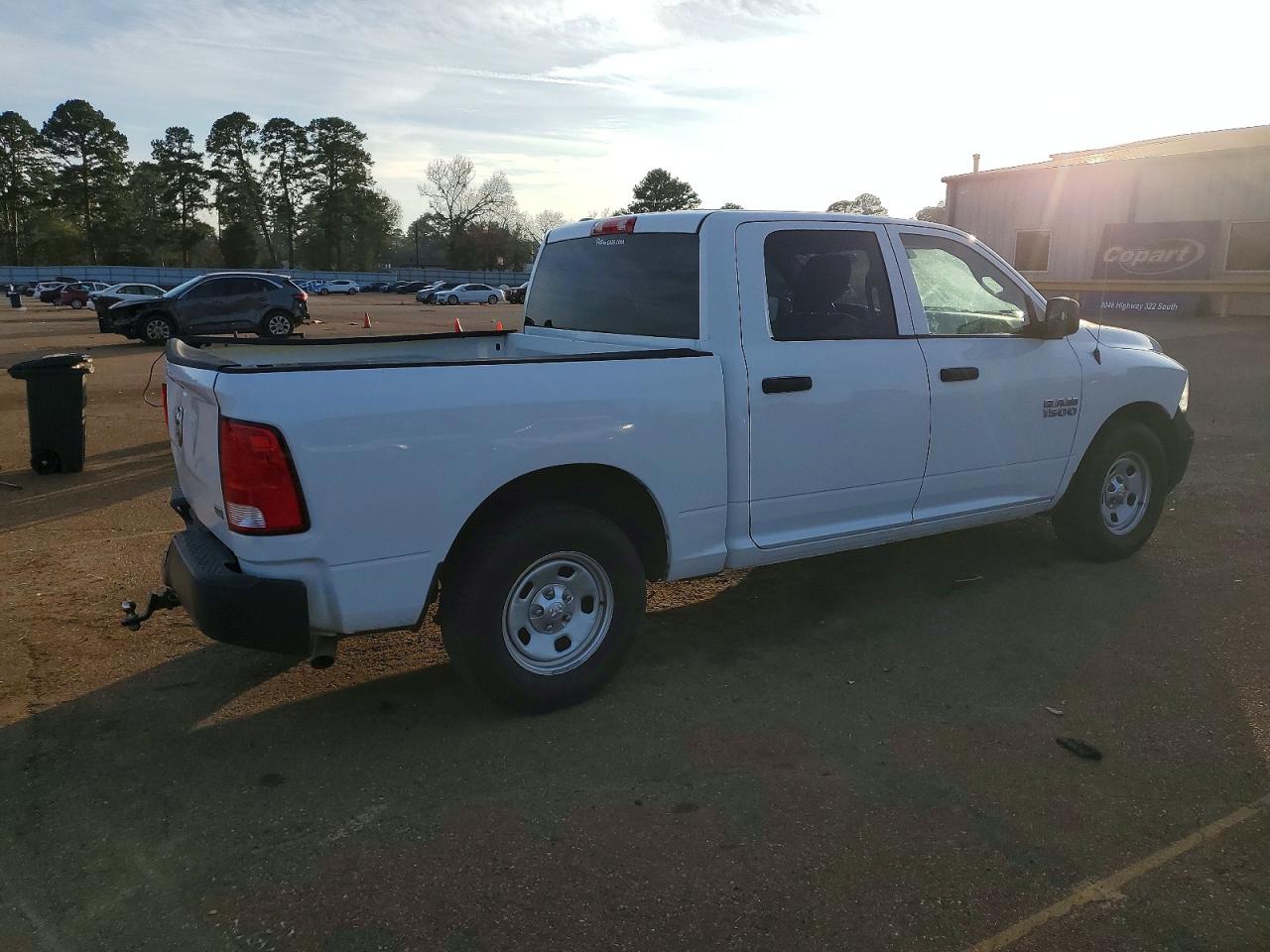 2014 RAM 1500 ST photo 3