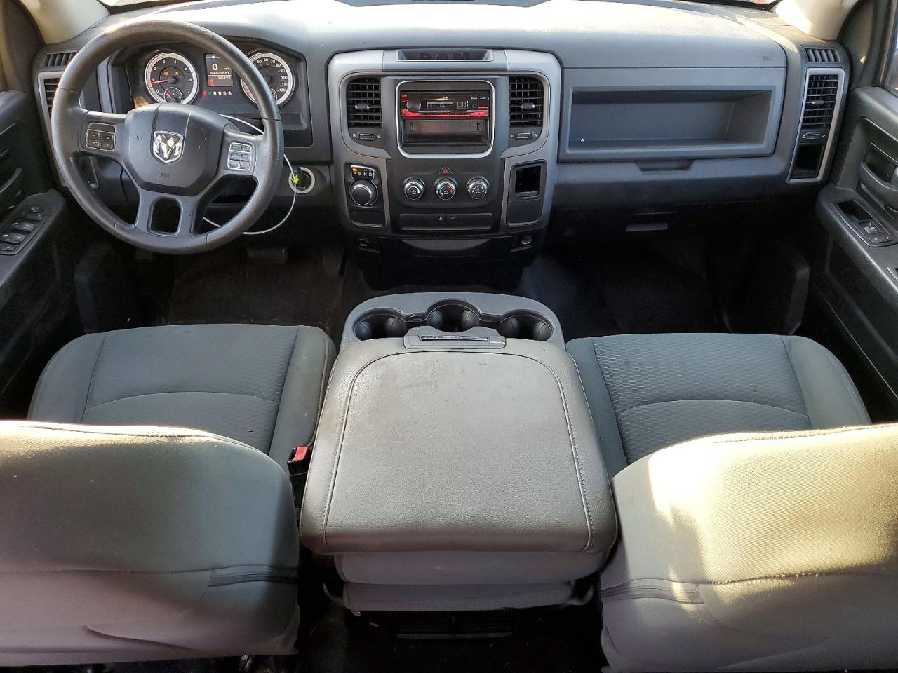2014 RAM 1500 ST photo 8