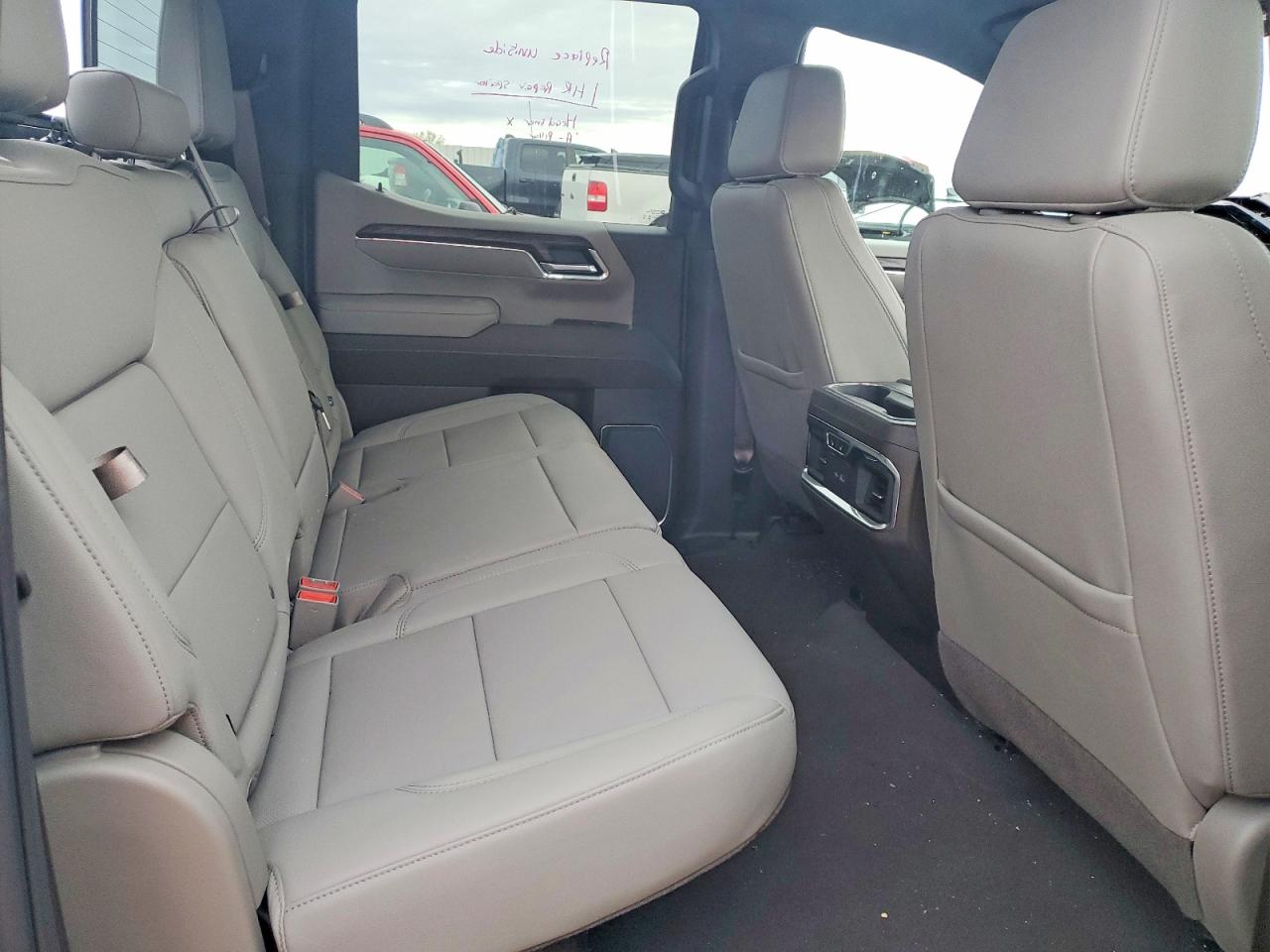 2025 GMC SIERRA K1500 SLT photo 10