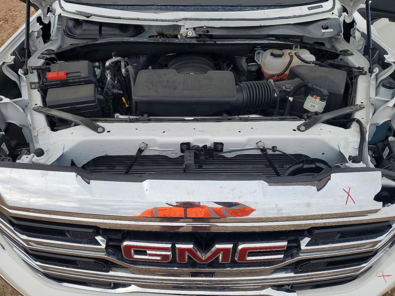 2025 GMC SIERRA K1500 SLT photo 11