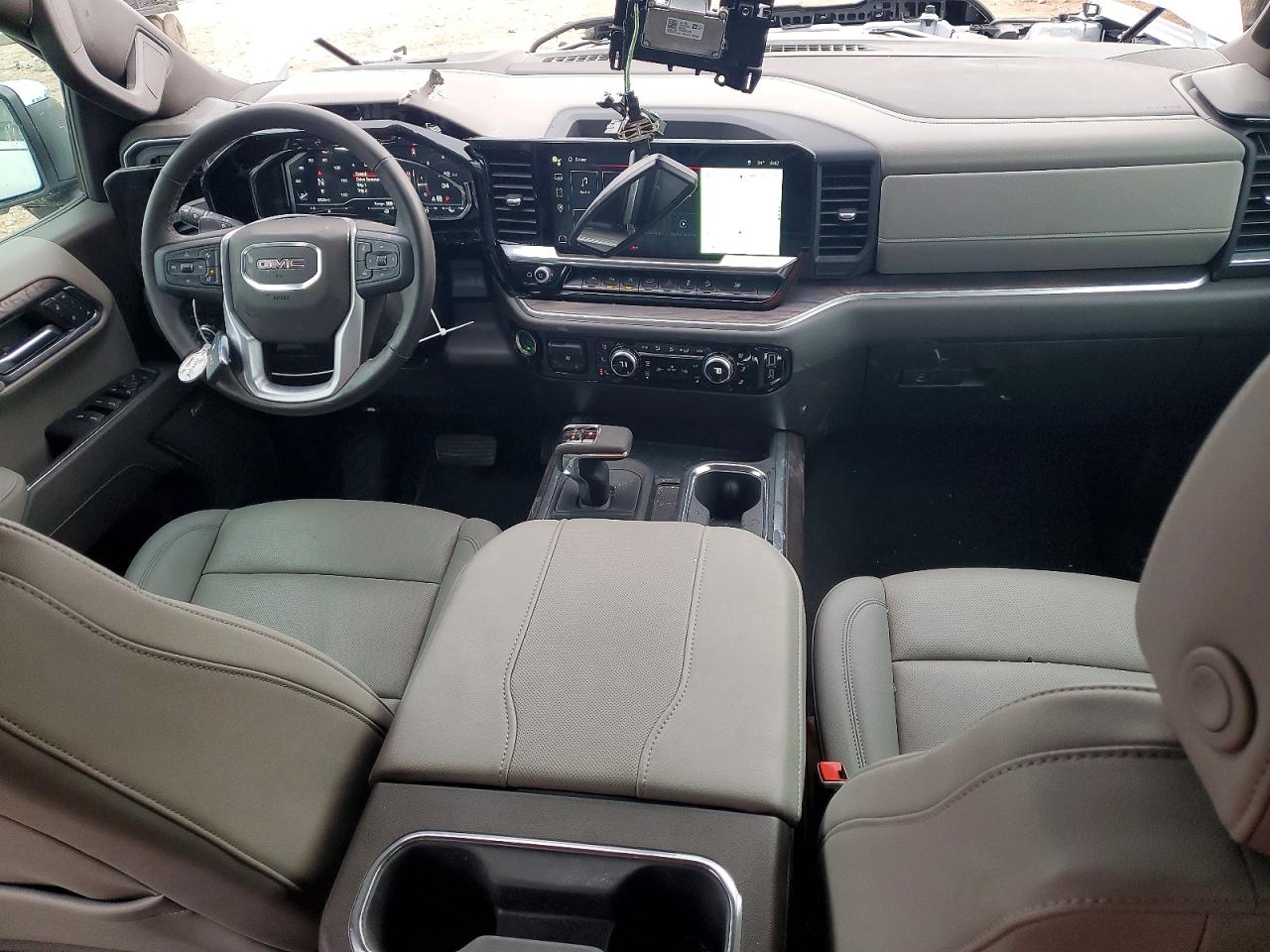 2025 GMC SIERRA K1500 SLT photo 8