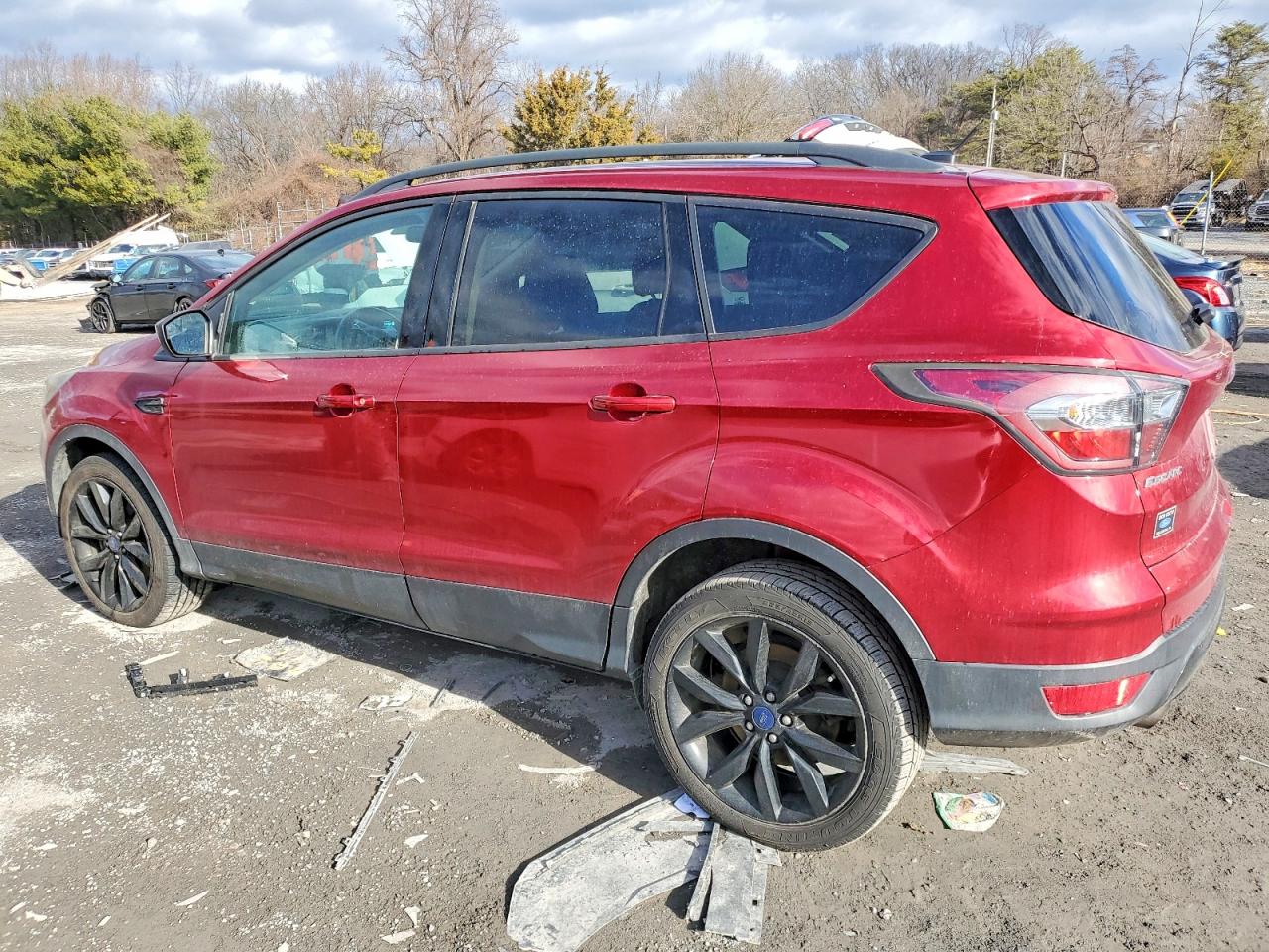 2017 FORD ESCAPE SE photo 2