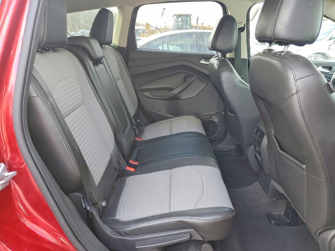 2017 FORD ESCAPE SE photo 11