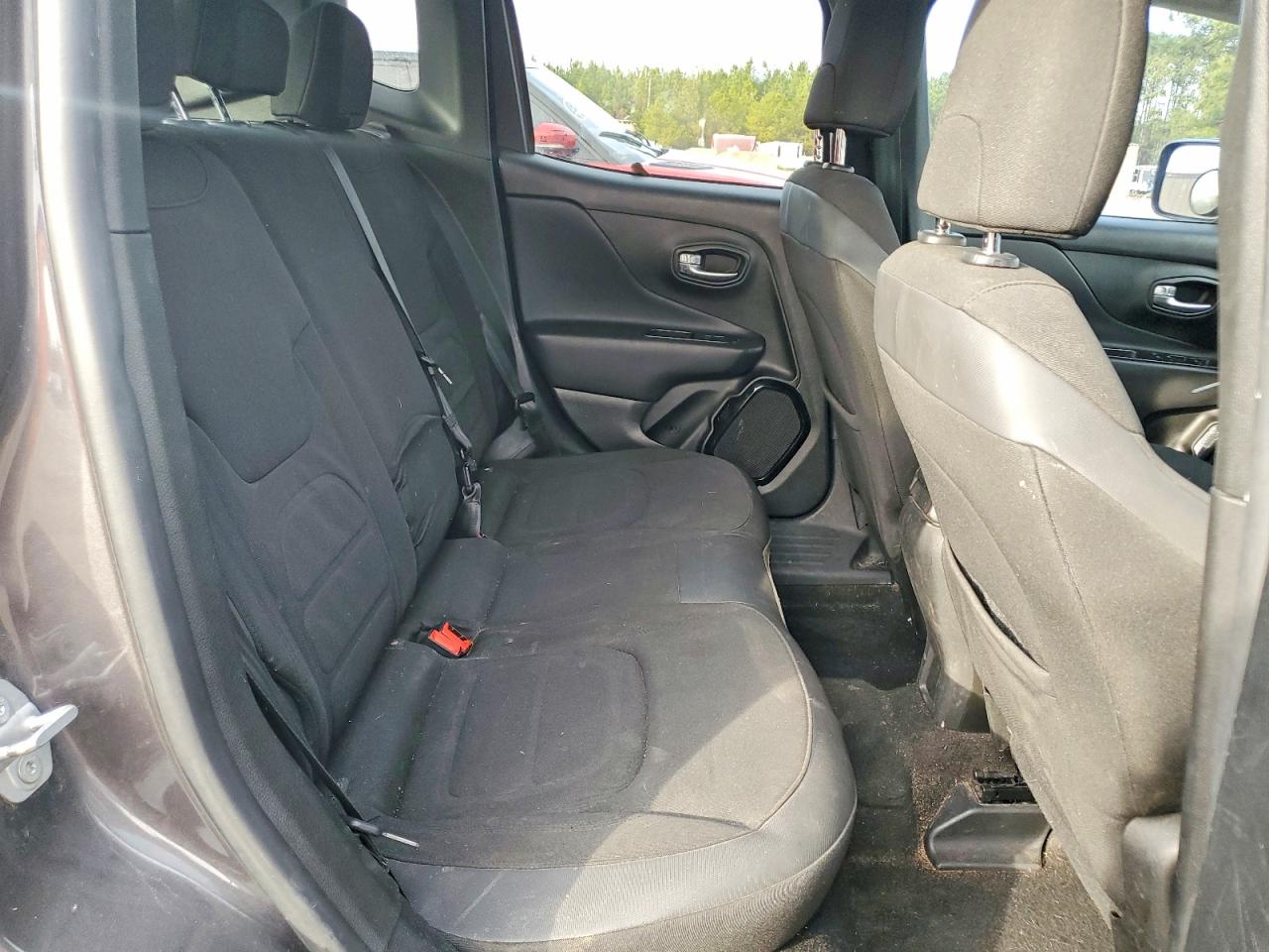 2017 JEEP RENEGADE LATITUDE photo 11