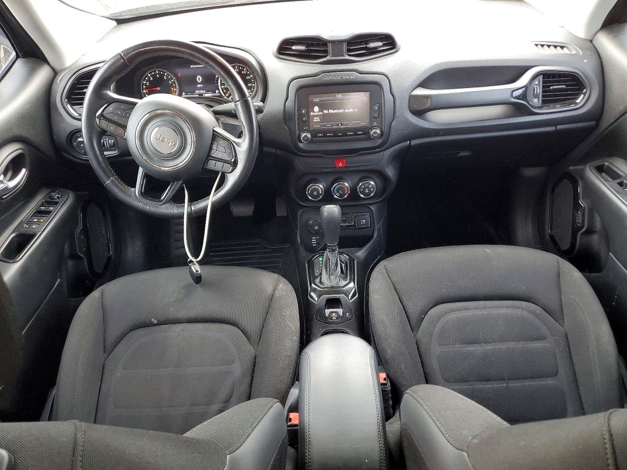 2017 JEEP RENEGADE LATITUDE photo 8