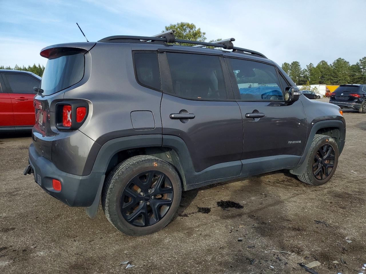 2017 JEEP RENEGADE LATITUDE photo 3