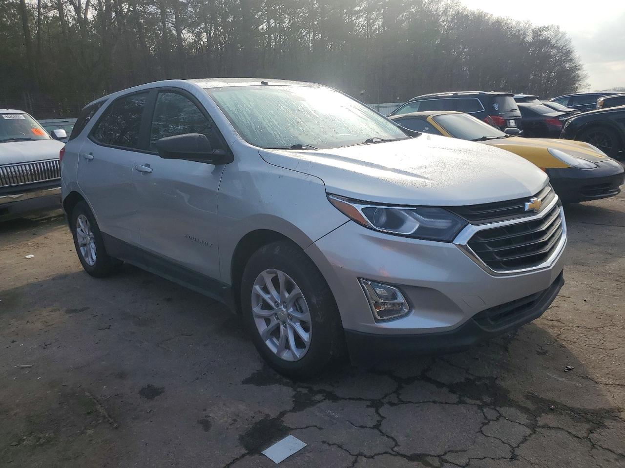 2021 CHEVROLET EQUINOX LS photo 4
