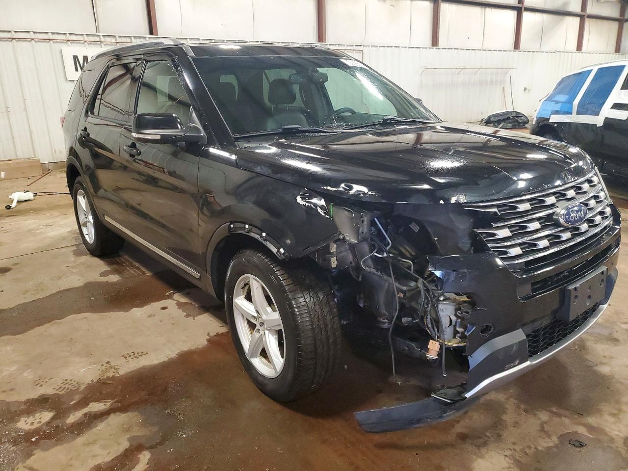 2016 FORD EXPLORER XLT photo 4