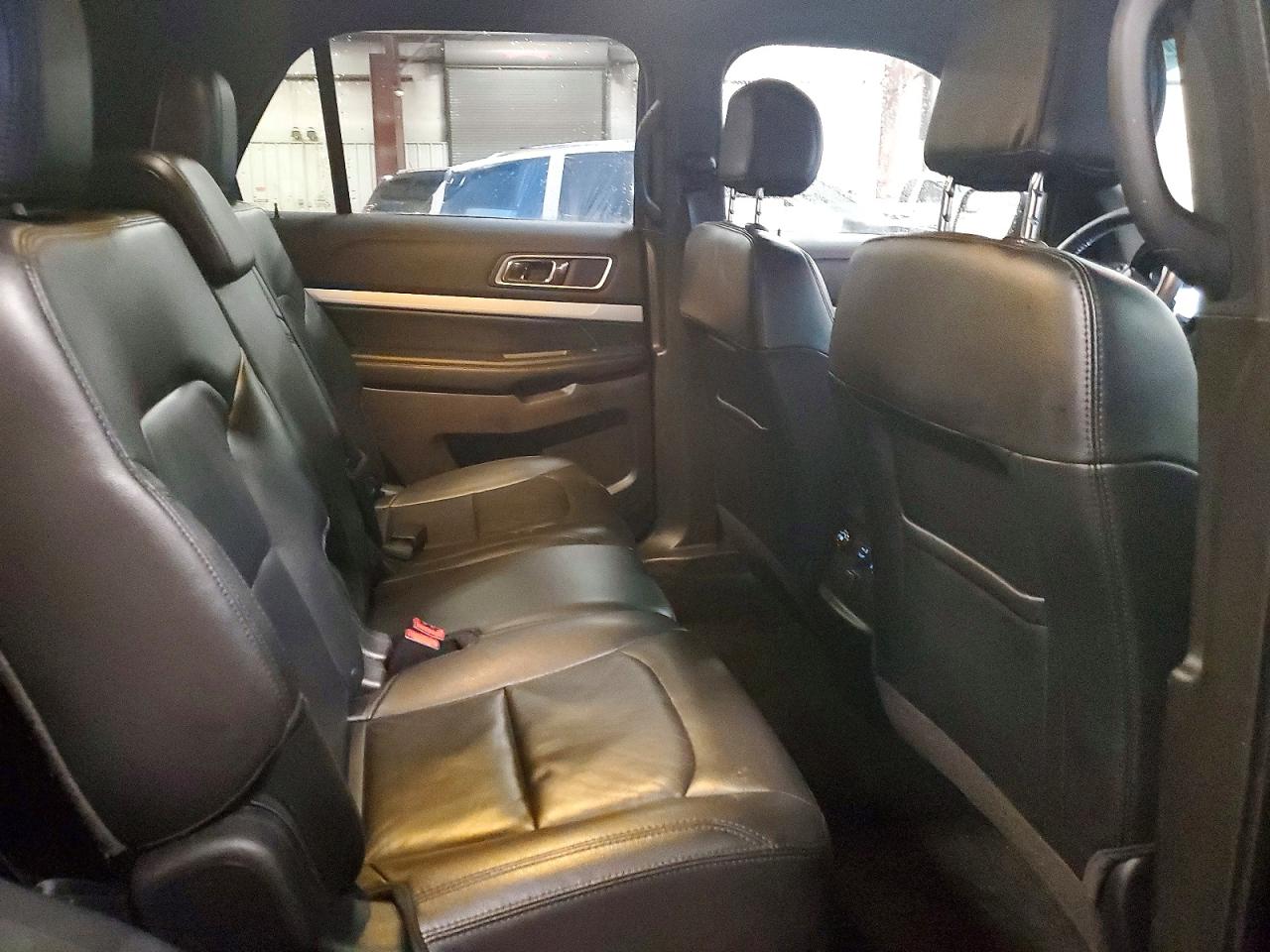 2016 FORD EXPLORER XLT photo 11