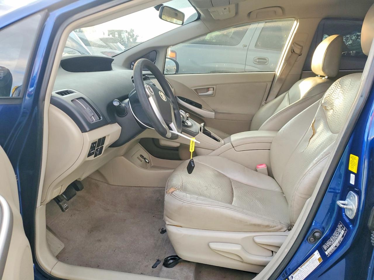 2010 TOYOTA PRIUS photo 7