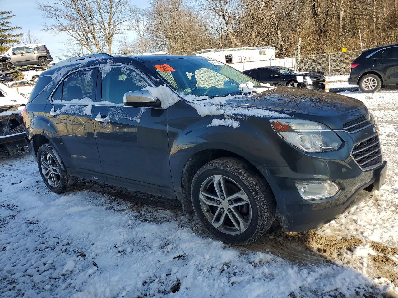 2017 CHEVROLET EQUINOX PREMIER photo 4