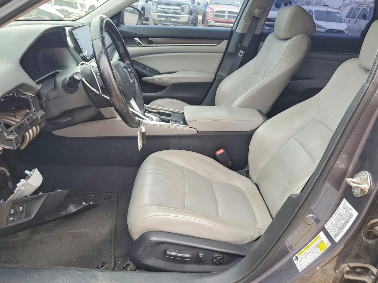 2018 HONDA ACCORD TOURING photo 7