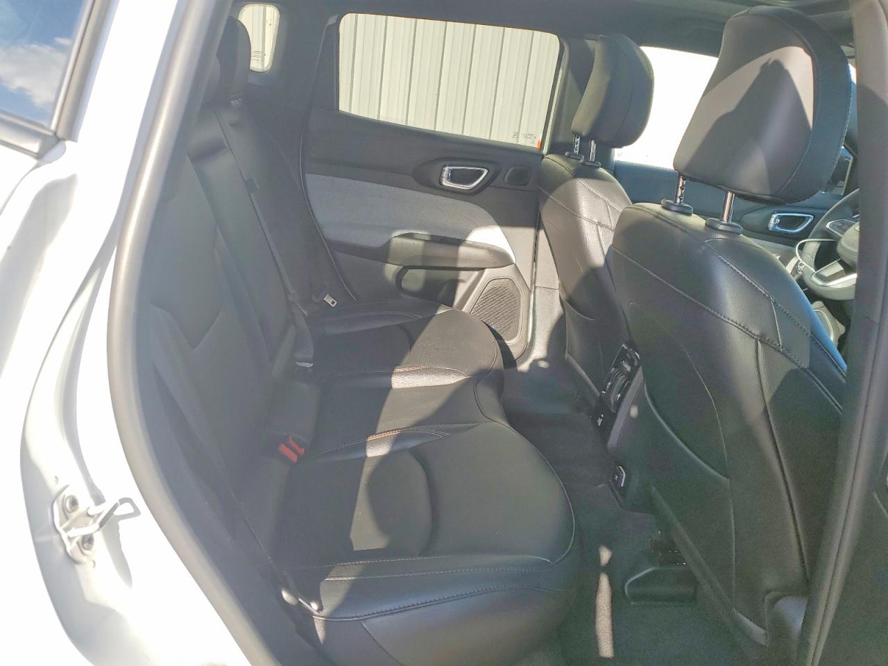 2024 JEEP COMPASS LATITUDE LUX photo 11