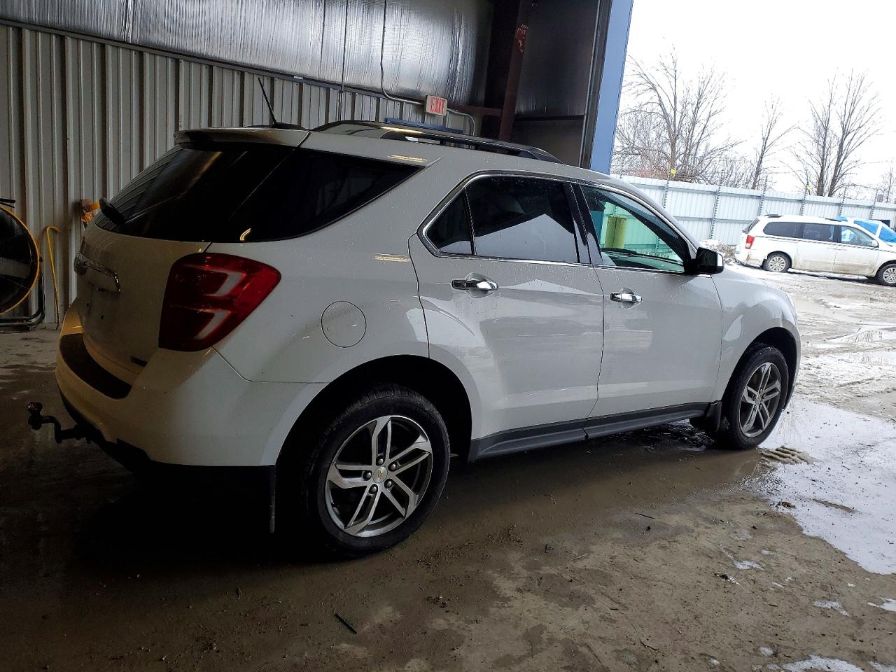 2017 CHEVROLET EQUINOX PREMIER photo 3