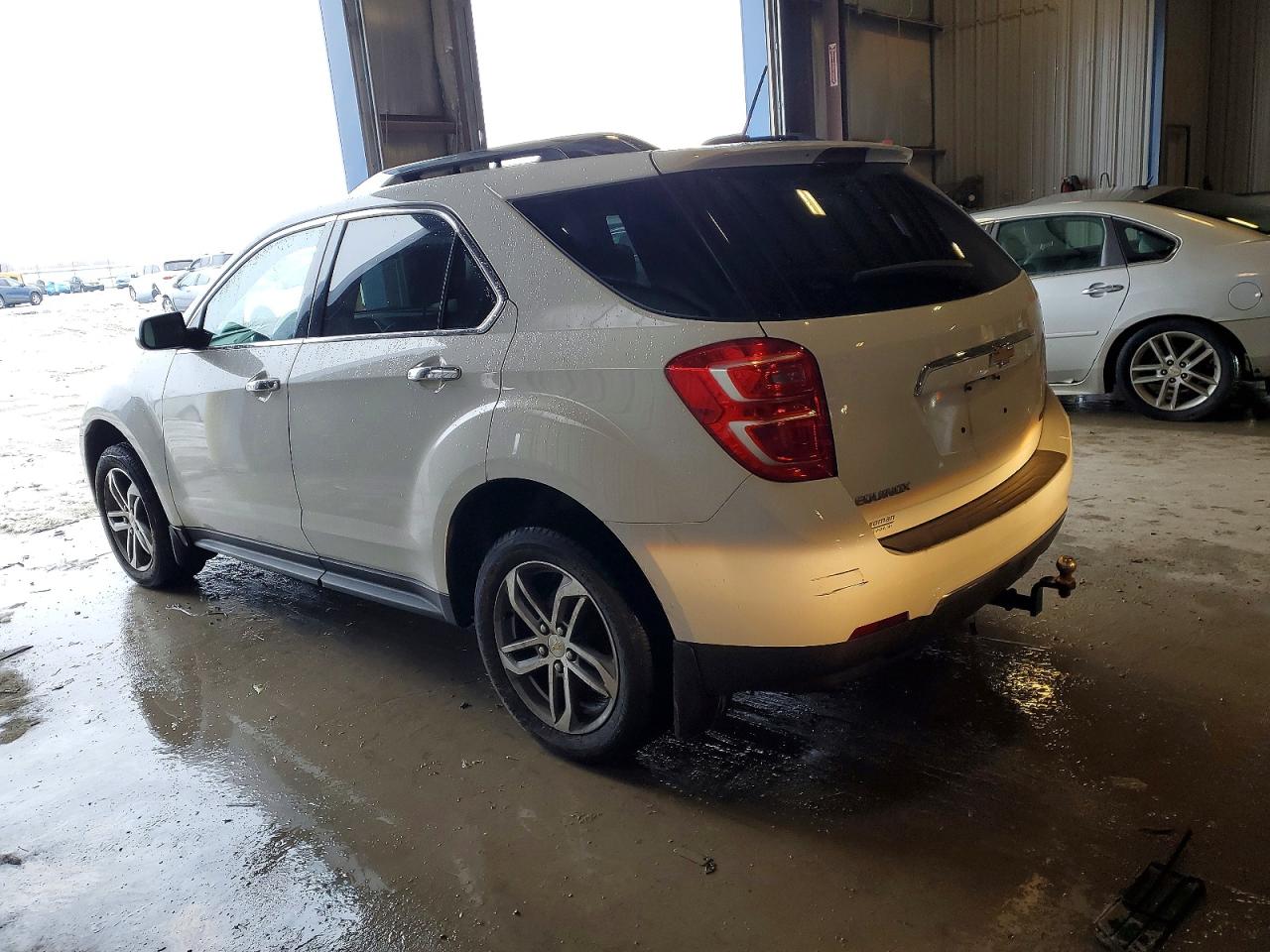 2017 CHEVROLET EQUINOX PREMIER photo 2