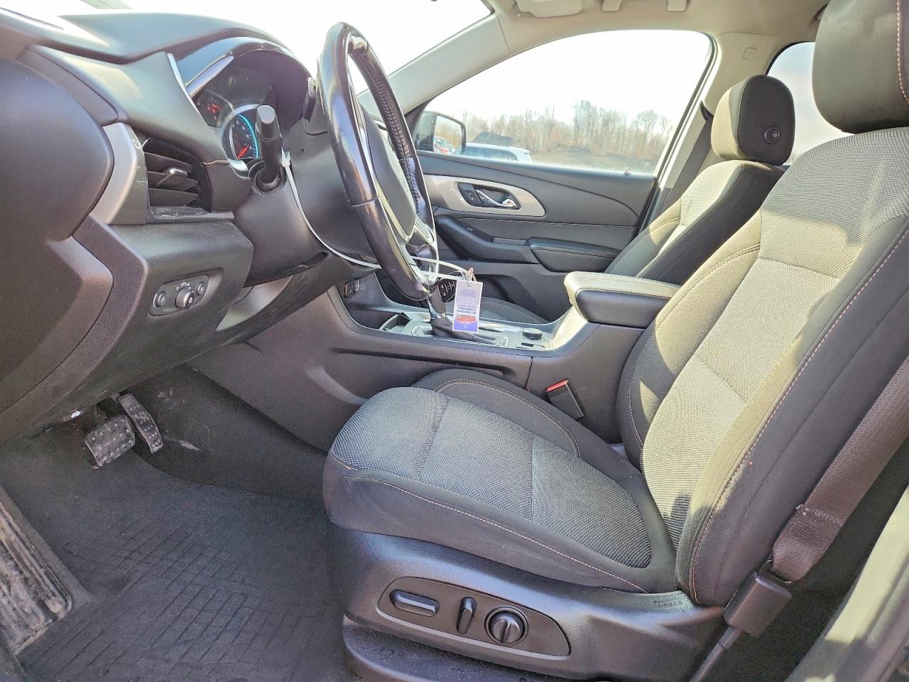 2020 CHEVROLET TRAVERSE LT photo 7