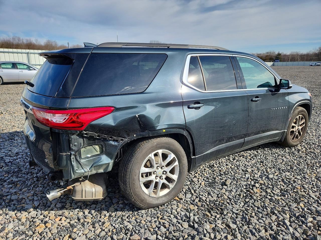 2020 CHEVROLET TRAVERSE LT photo 3
