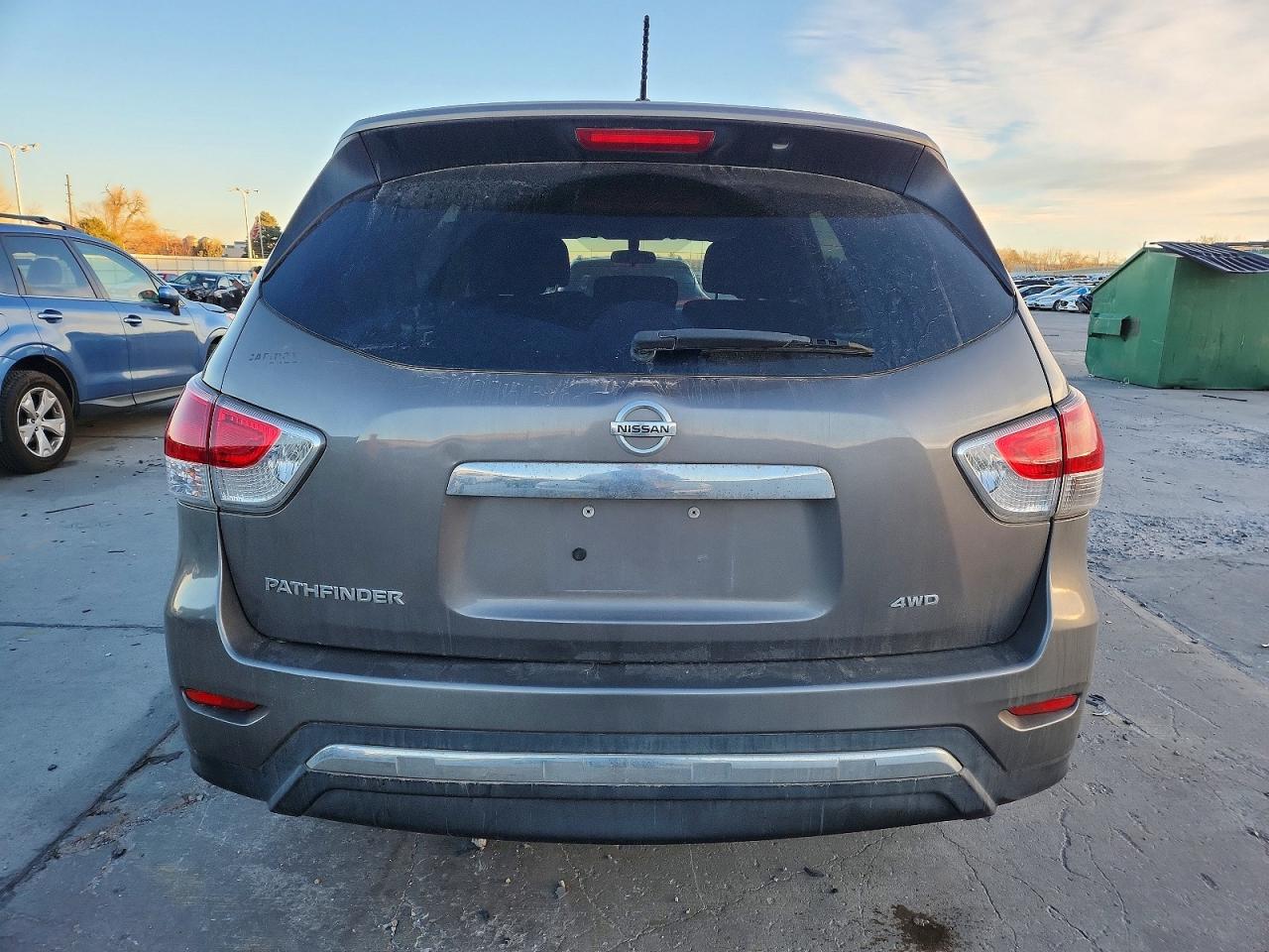 2013 NISSAN PATHFINDER S photo 6