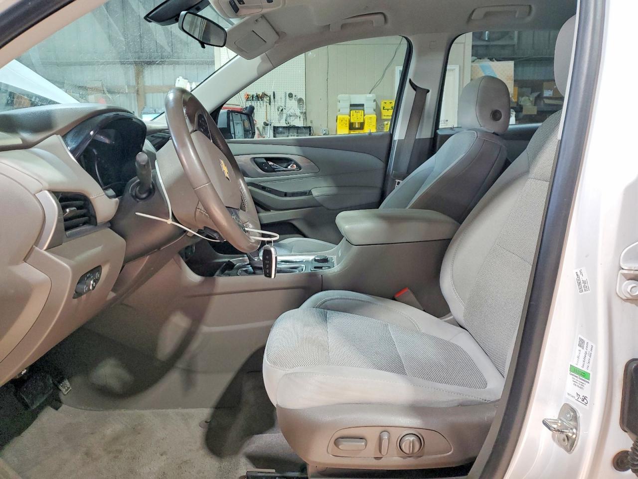 2019 CHEVROLET TRAVERSE LT photo 7
