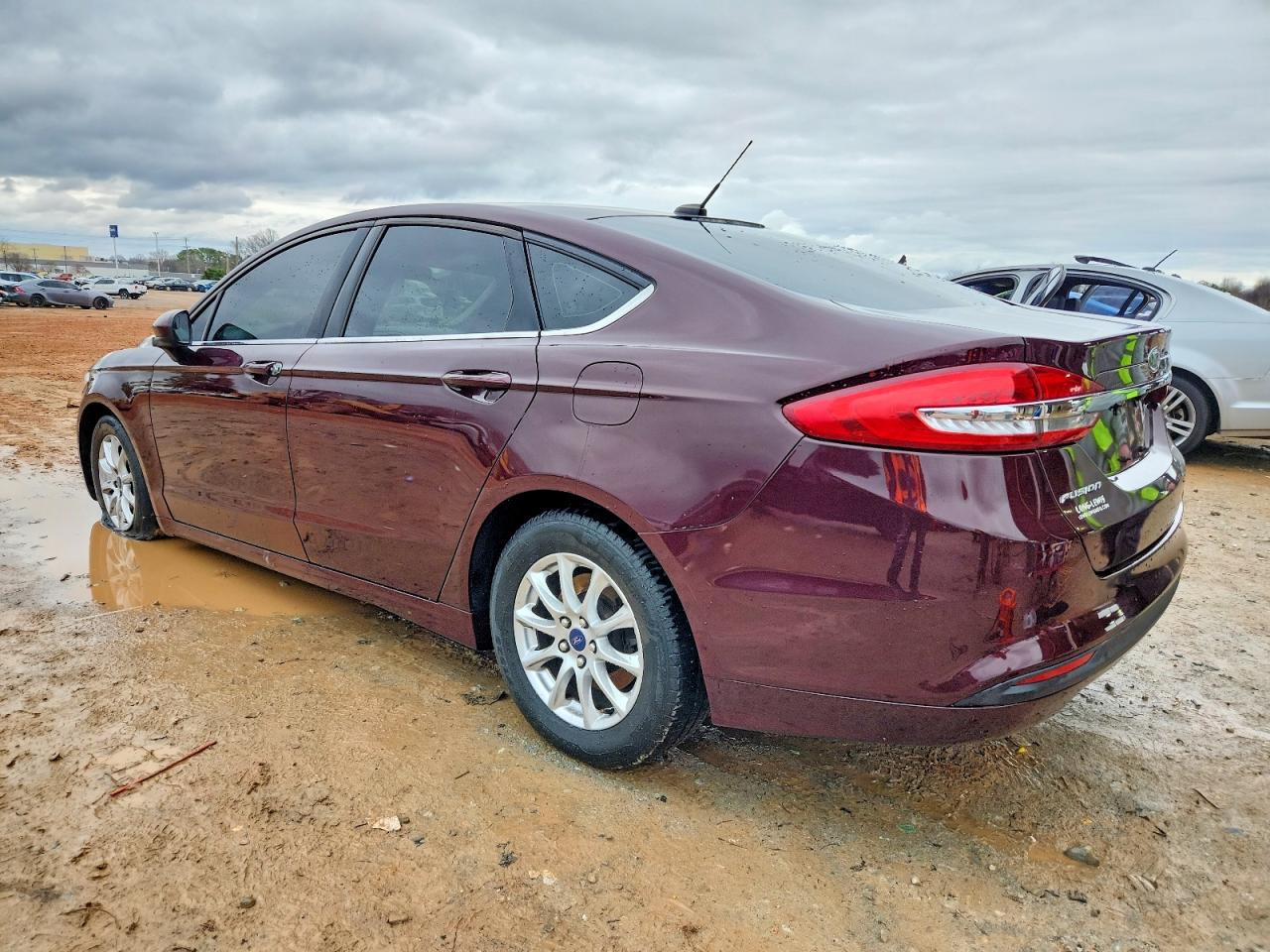 2017 FORD FUSION S photo 2