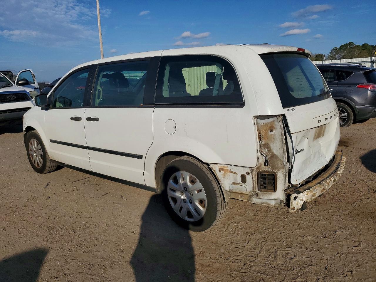 2015 DODGE GRAND CARAVAN SE photo 2