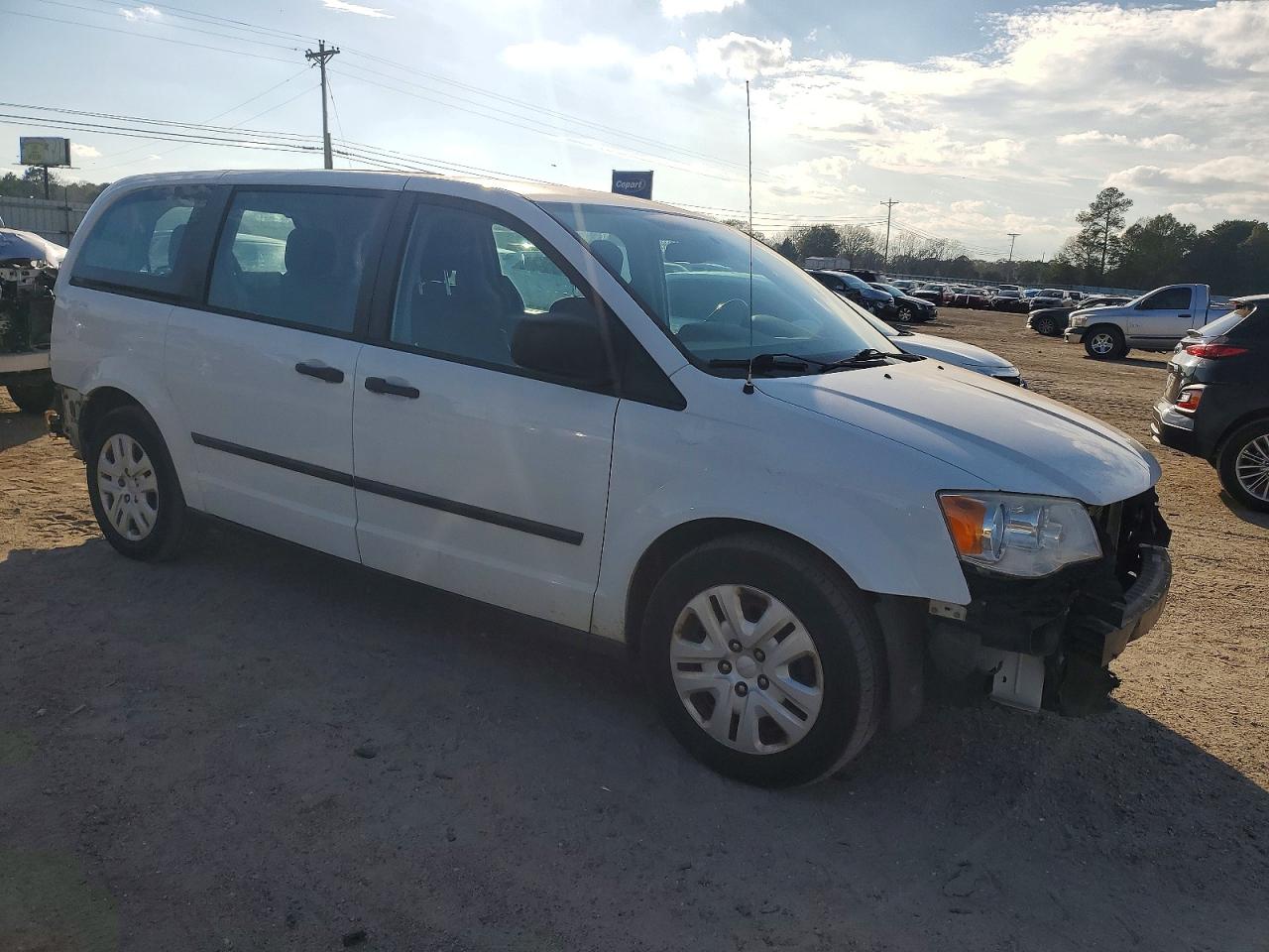 2015 DODGE GRAND CARAVAN SE photo 4