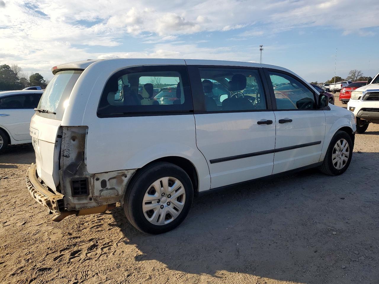 2015 DODGE GRAND CARAVAN SE photo 3