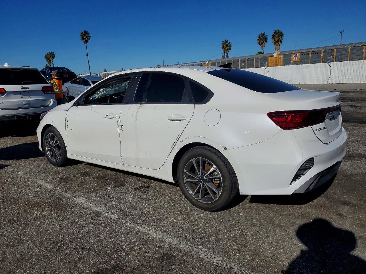 2024 KIA FORTE LX photo 2