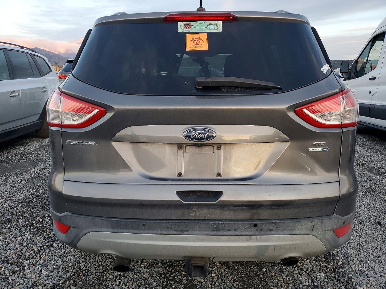 2014 FORD ESCAPE SE photo 6