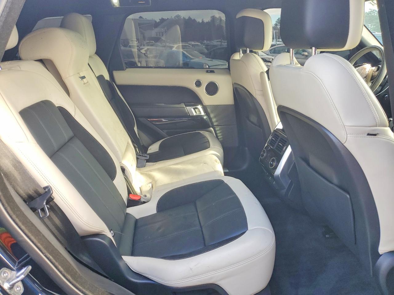 2022 LAND ROVER RANGE ROVER SPORT HST photo 11