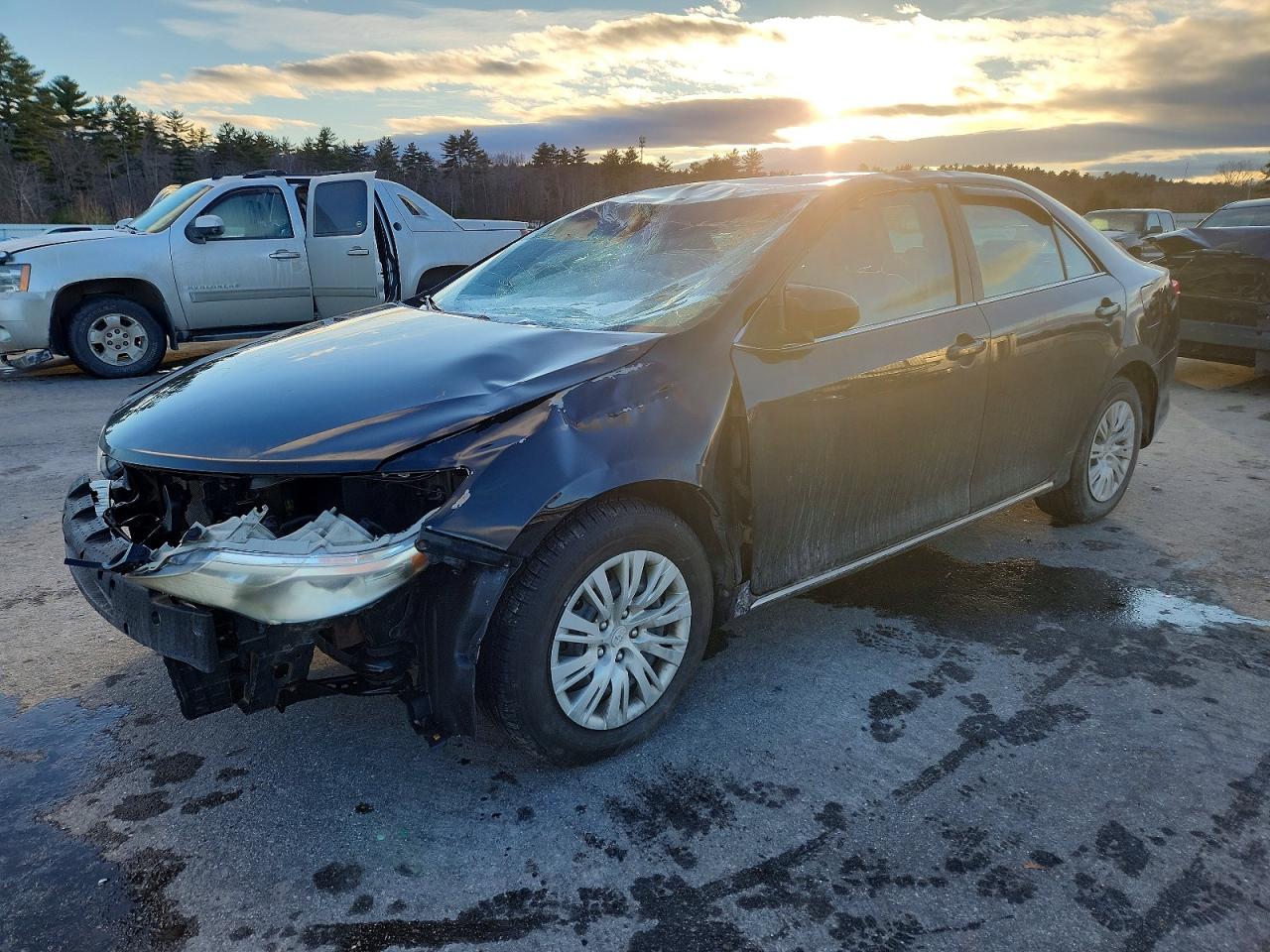2014 TOYOTA CAMRY