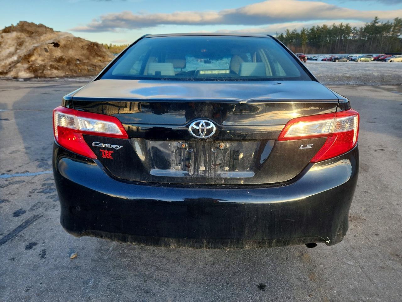 2014 TOYOTA CAMRY L photo 6