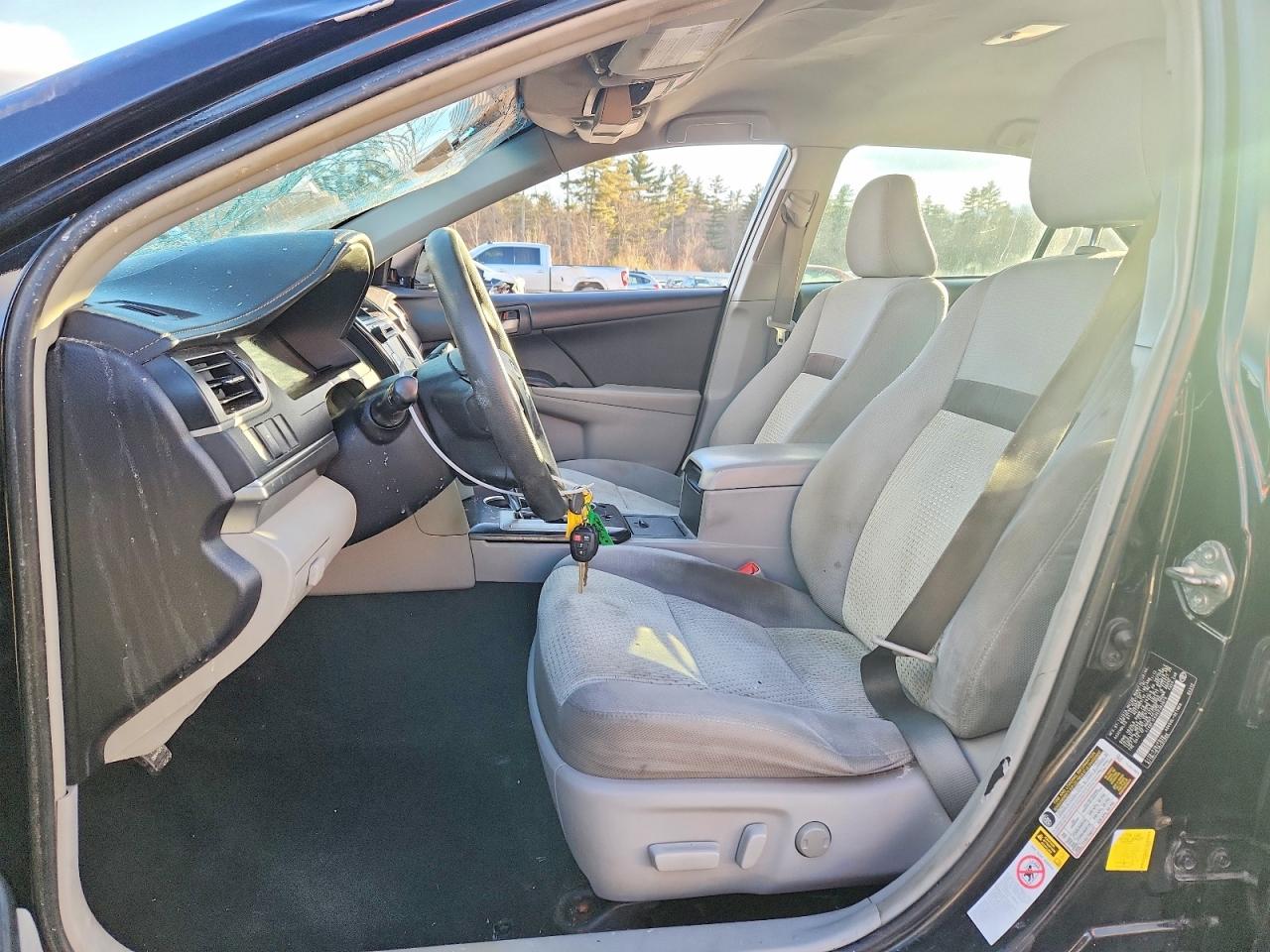 2014 TOYOTA CAMRY L photo 7