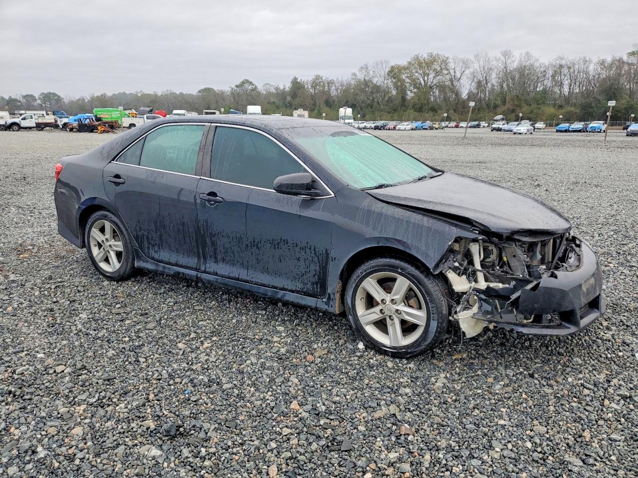 2013 TOYOTA CAMRY L photo 7
