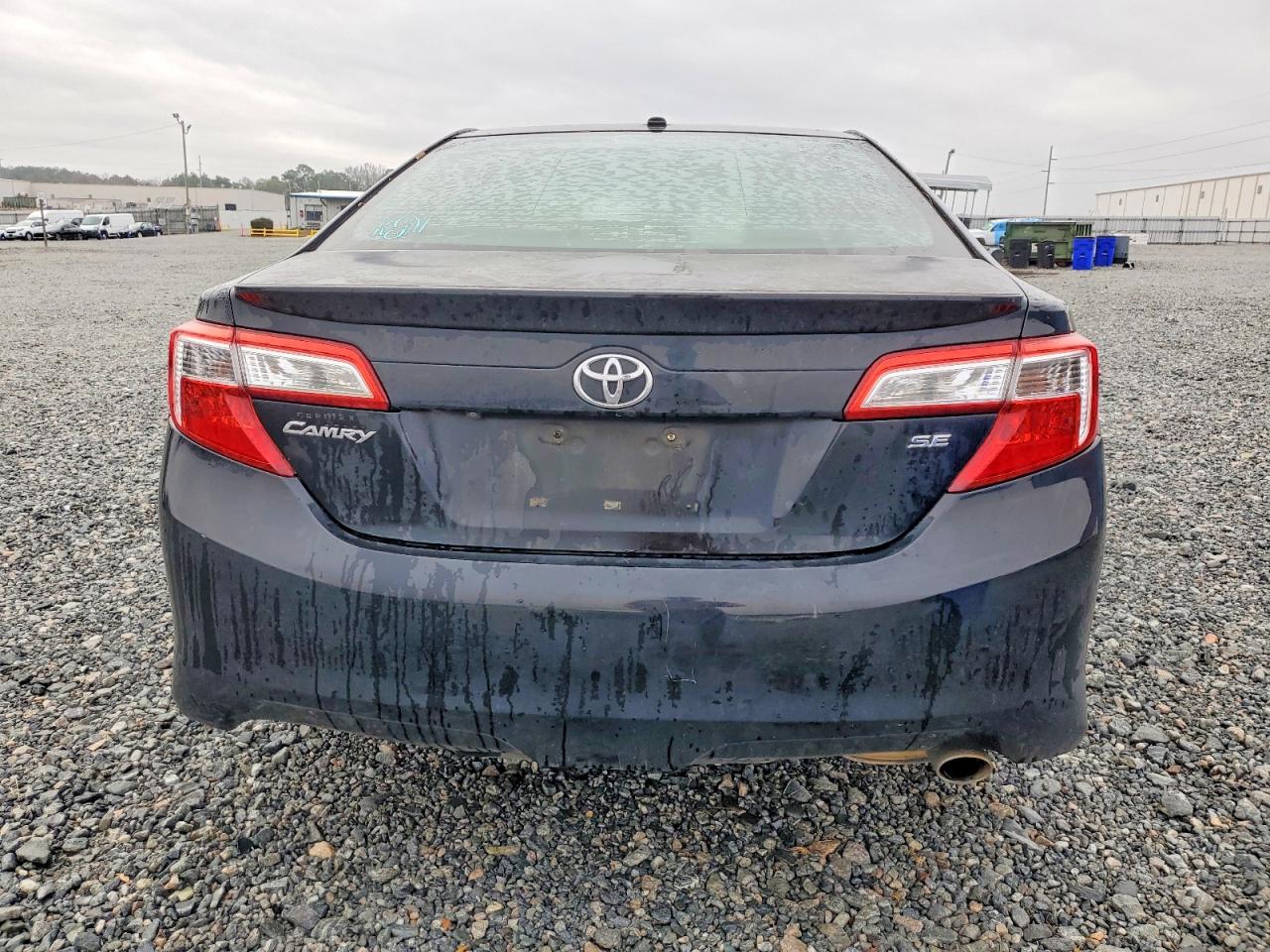 2013 TOYOTA CAMRY L photo 11