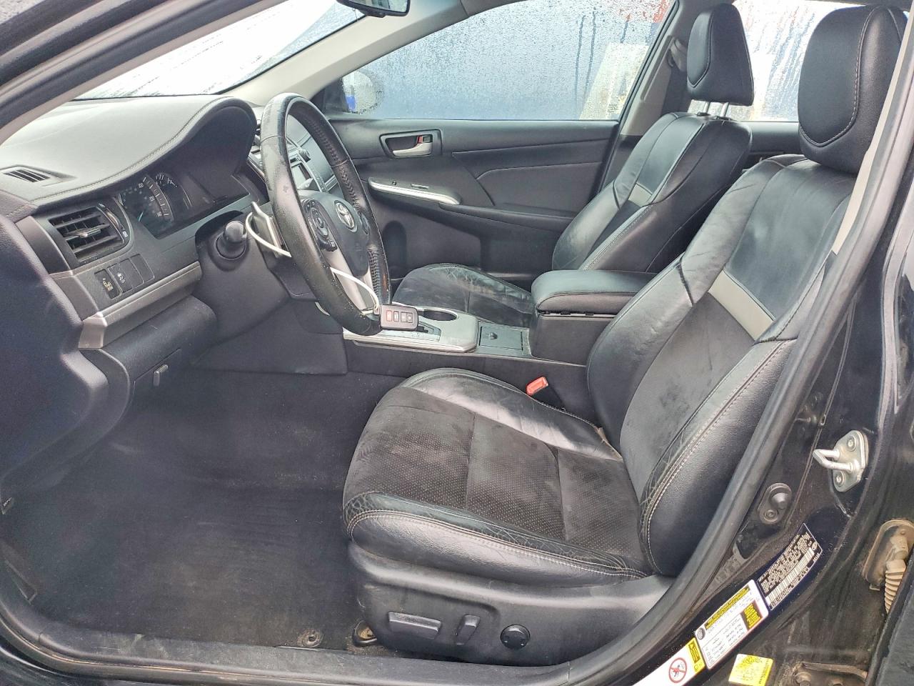 2013 TOYOTA CAMRY L photo 13