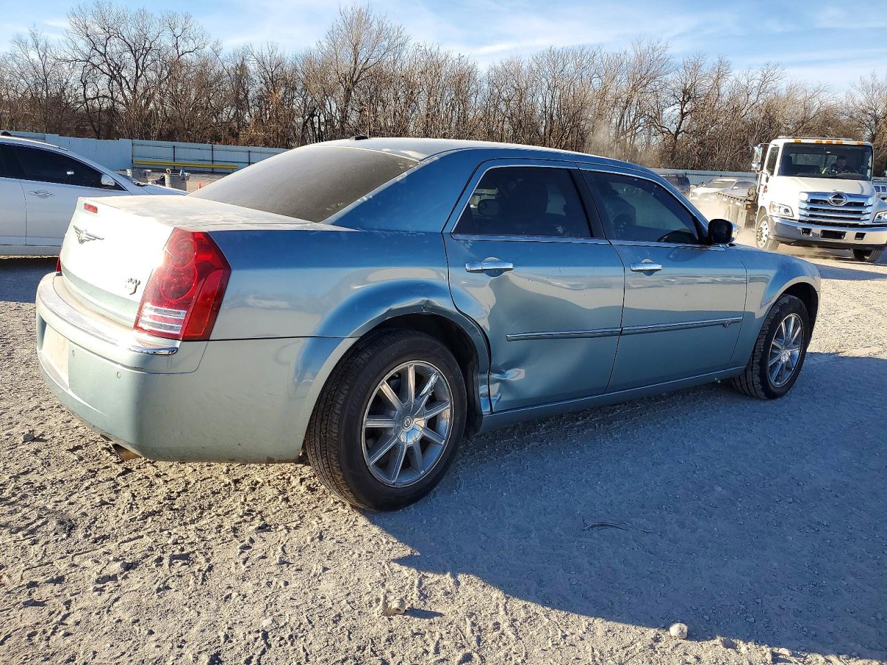 2009 CHRYSLER 300C photo 3