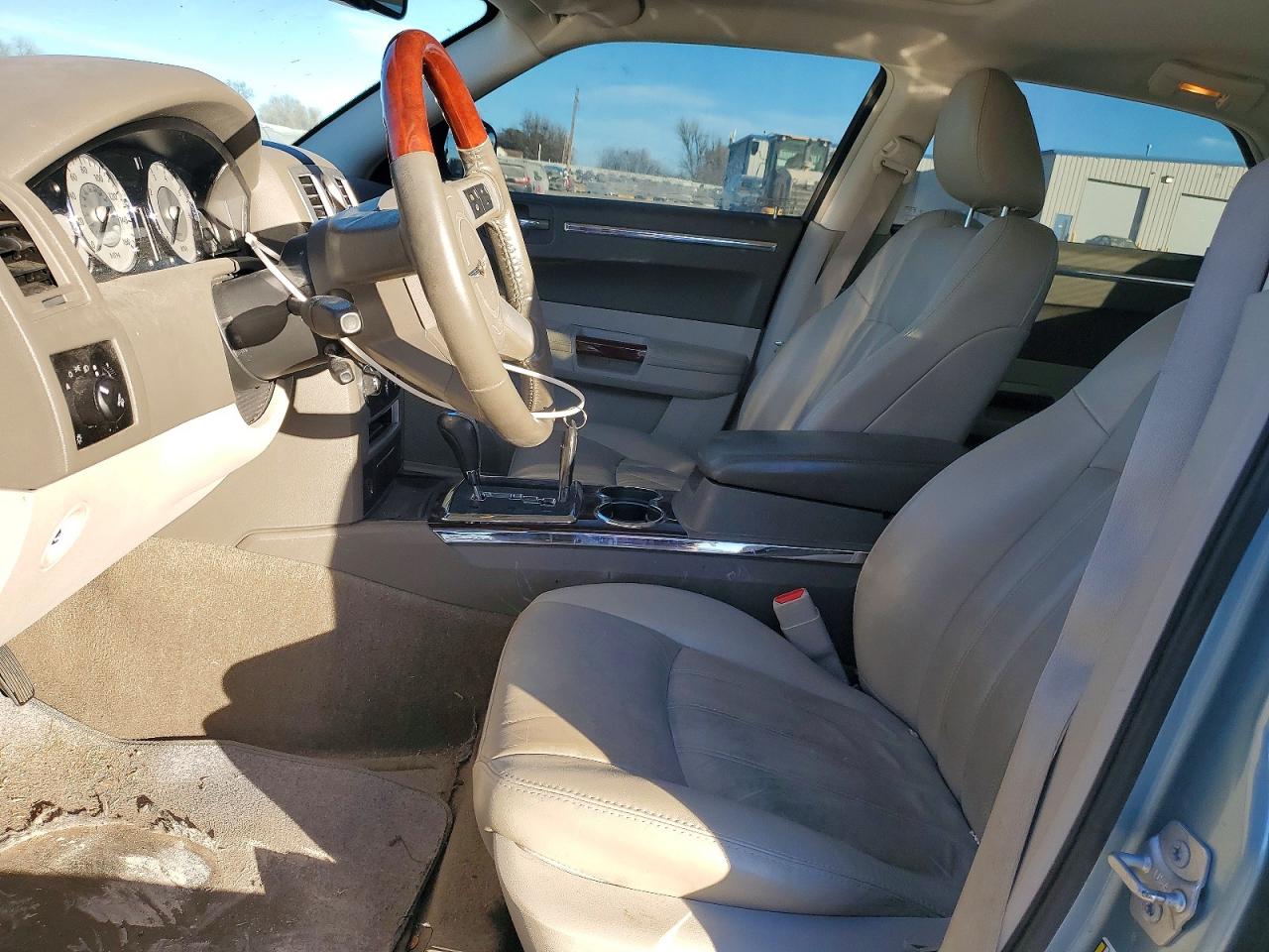 2009 CHRYSLER 300C photo 7