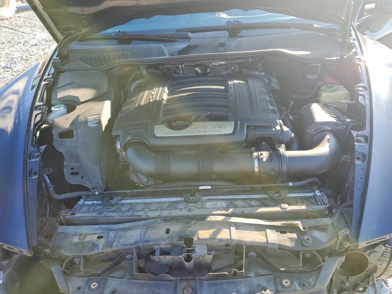 2013 PORSCHE CAYENNE photo 11